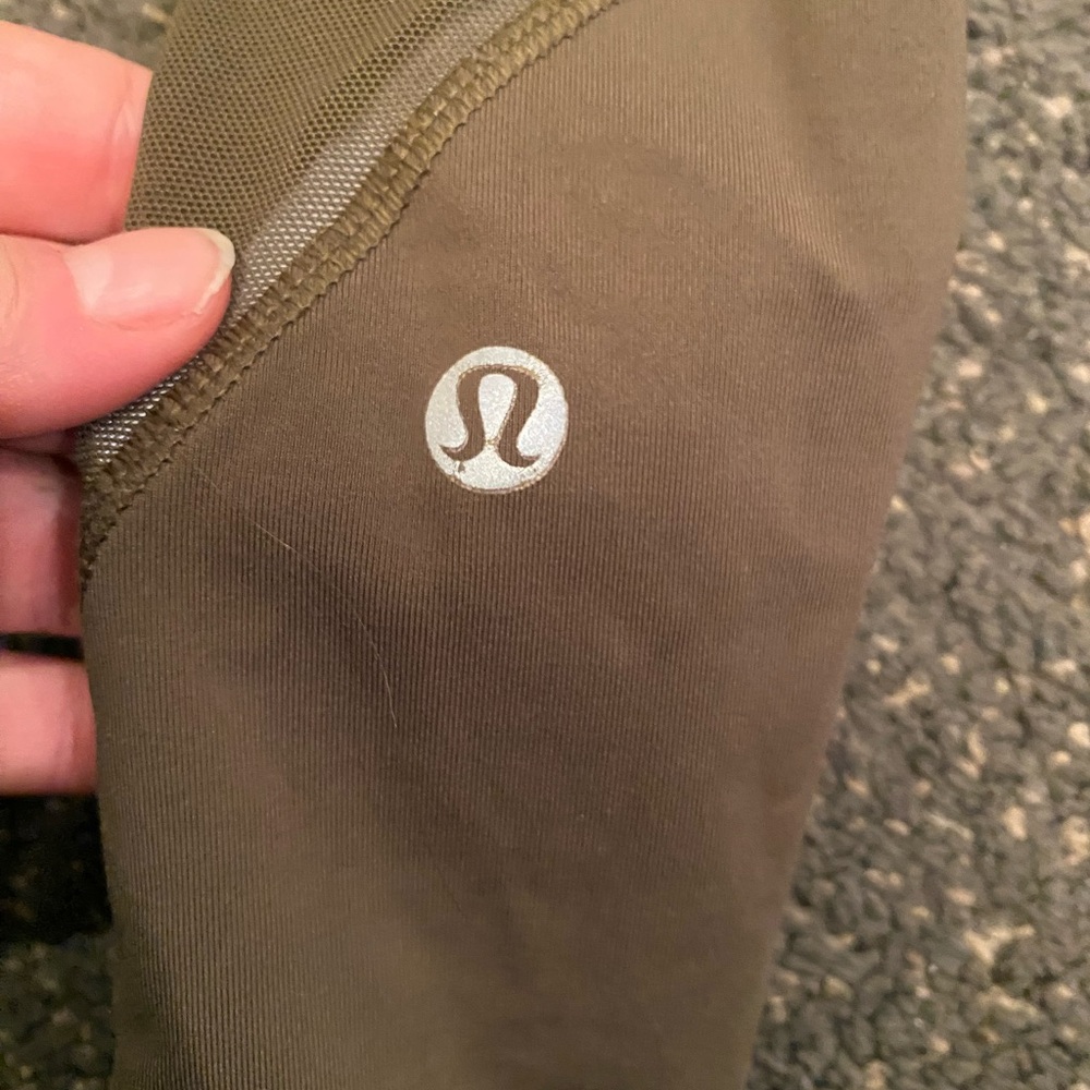 Green lululemon outrun leggings - Picture 8 of 8